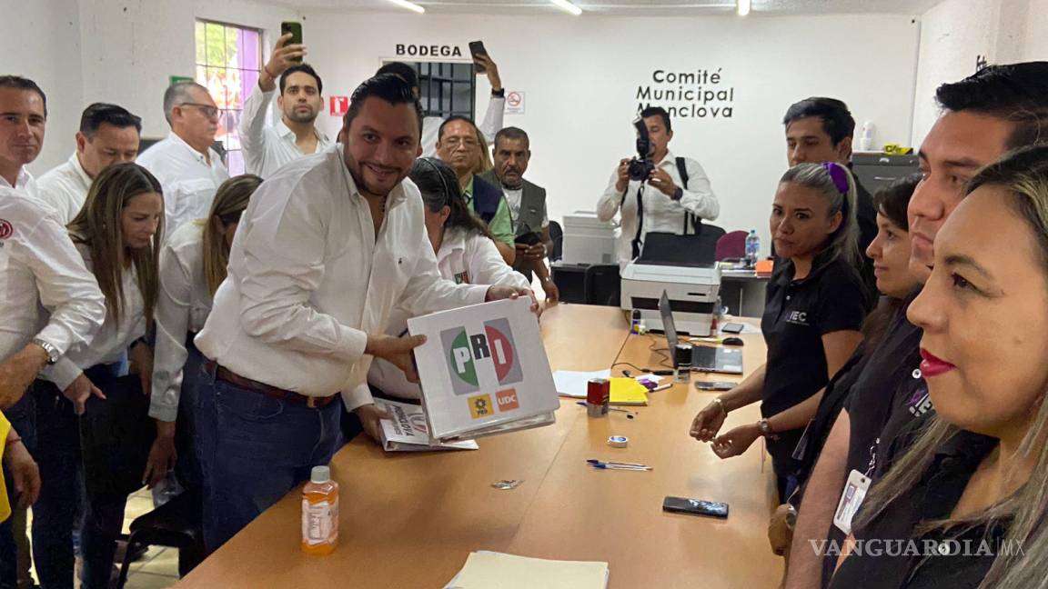 ‘Recuperaremos Monclova’: se registra Carlos Villarreal ante el IEC por la alcaldía de Monclova