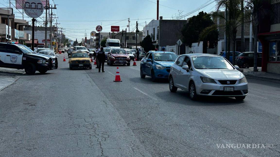 $!Los automovilistas recibían la advertencia de que el vehículo les sería confiscado, no de pagar sus placas nuevas.