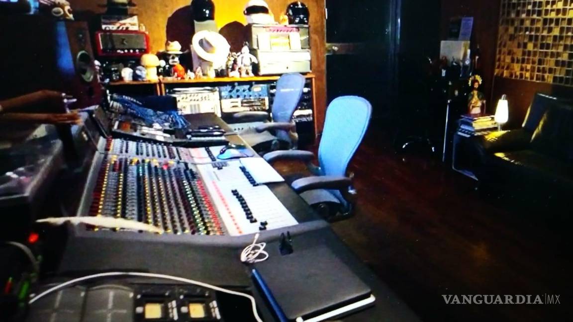 $!En el estudio de grabación es donde Erik Rubín pasa la mayor parte del tiempo. (FOTO: INTERNET)