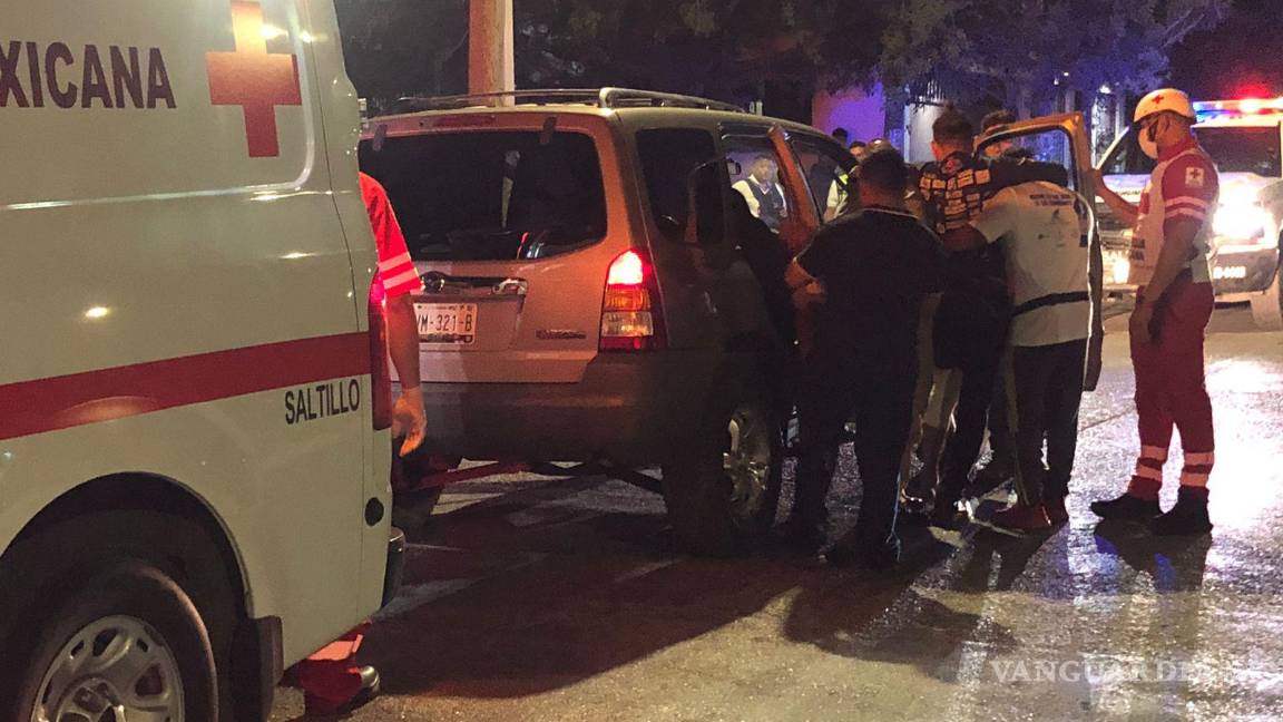 Triple accidente en Saltillo: motociclistas sufren percances diferentes; repartidores los más afectados