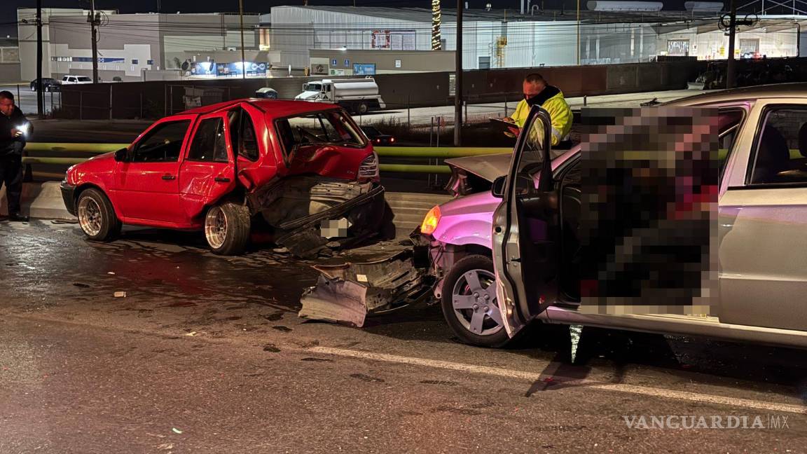 $!El lugar del accidente sobre el puente vehicular de la colonia Mirasierra, donde se registró el choque fatal.