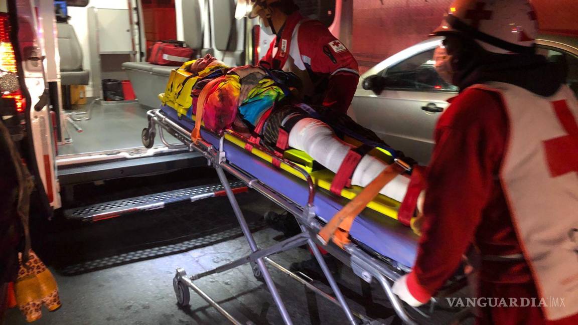 Saltillo: joven migrante termina fracturado al ser arrollado por un auto fantasma