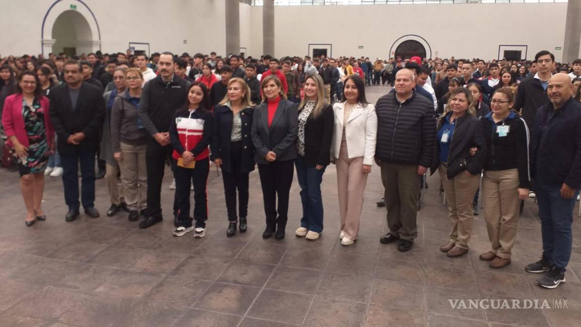 Cientos reciben becas por redondeo de súper en Monclova; se suma Ayuntamiento a apoyo
