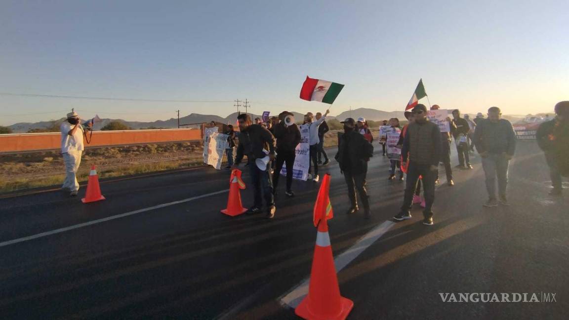 Bloquean trabajadores por tercera vez la Torreón- Saltillo; exigen la derogación de la reforma judicial (video)