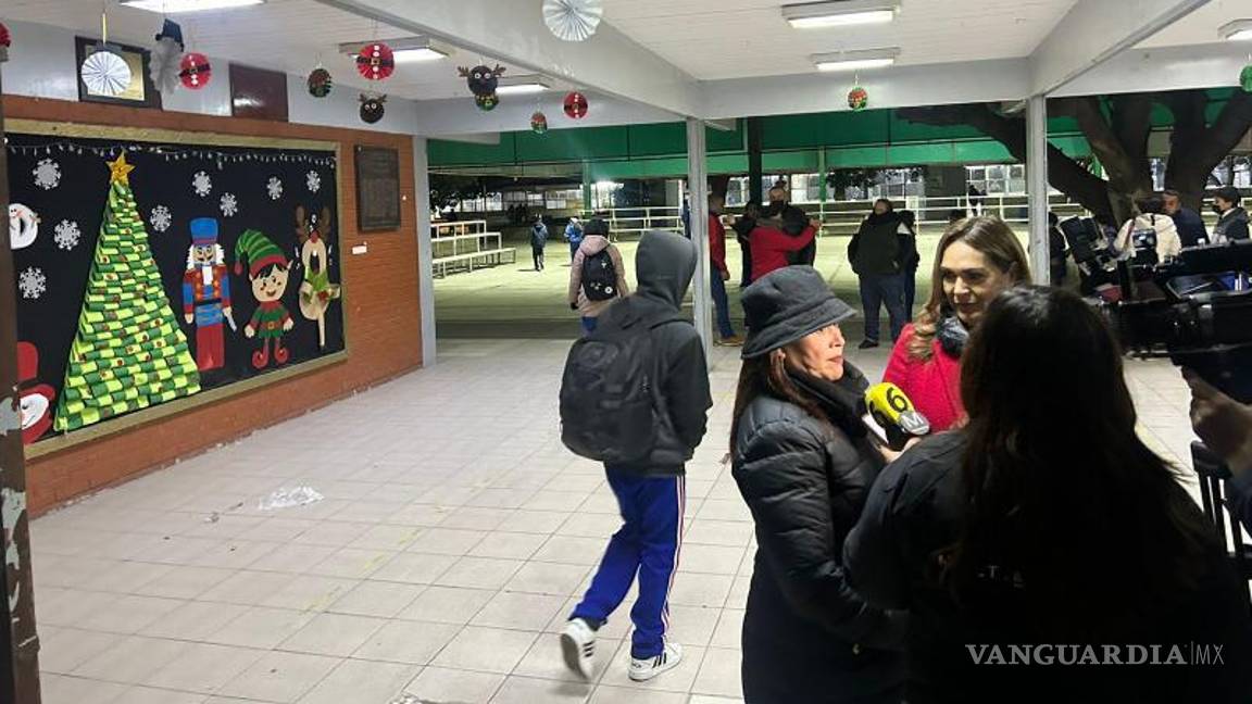 $!Las bajas temperaturas y la decisión de los padres de priorizar la salud de sus hijos generaron un ausentismo del 80% en las escuelas de Torreón.