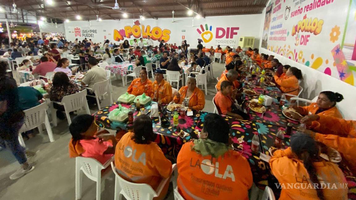 Reconocimiento a ‘La Ola’ por su labor de limpieza en la Feria de Torreón