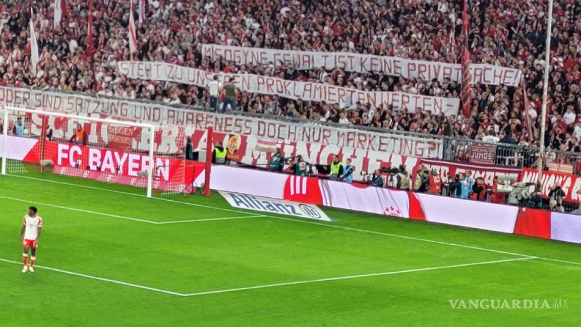 ‘La violencia misógina no es un asunto privado’, hinchas del Bayern protestan en contra del fichaje de Boateng
