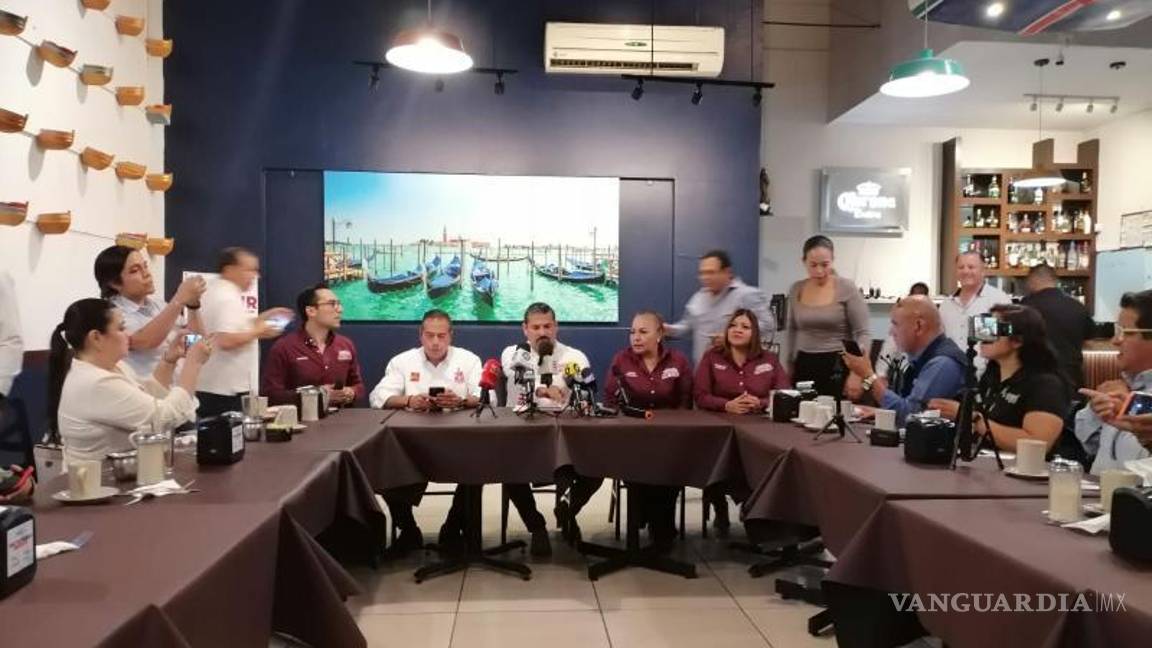 $!Ricardo Mejía Berdeja, ex candidato a gobernador de Coahuila, respaldó a Shamir Fernández y criticó las acciones del actual alcalde en materia de servicios básicos.