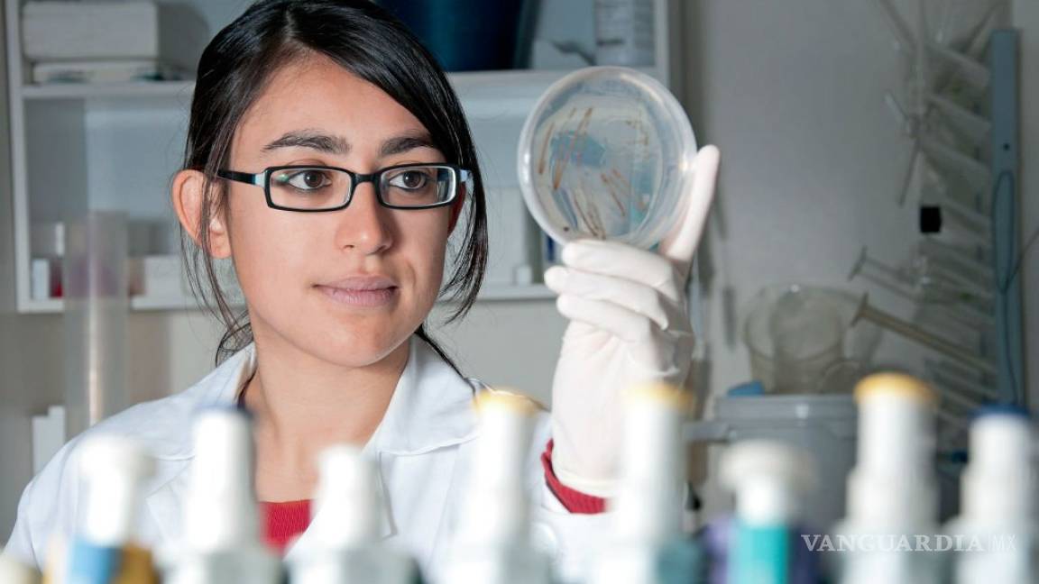 Buscan acabar con desigualdad de las mujeres en la ciencia
