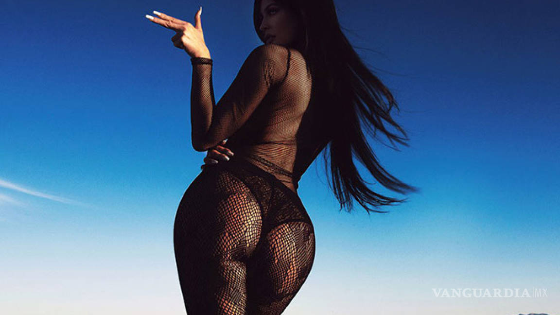 ¿Kylie Jenner exageró sus sexys curvas con Photoshop?