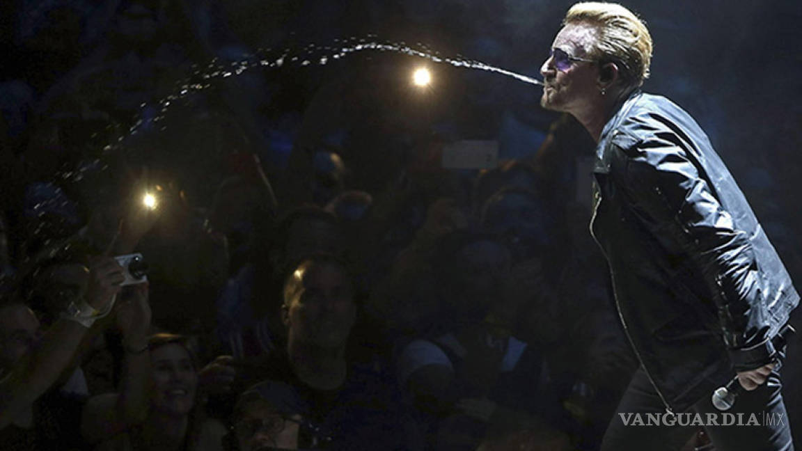 $!Bono, de U2, se disculpa por casos de acoso en su ONG One
