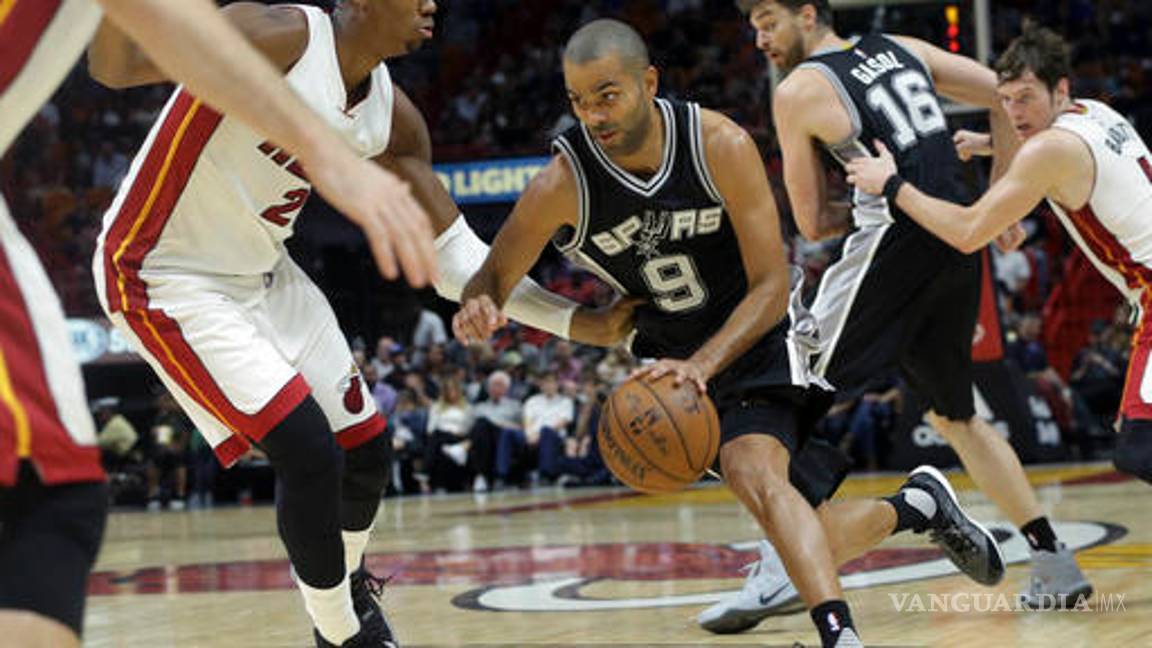 $!Spurs mantiene el invicto ante el Heat
