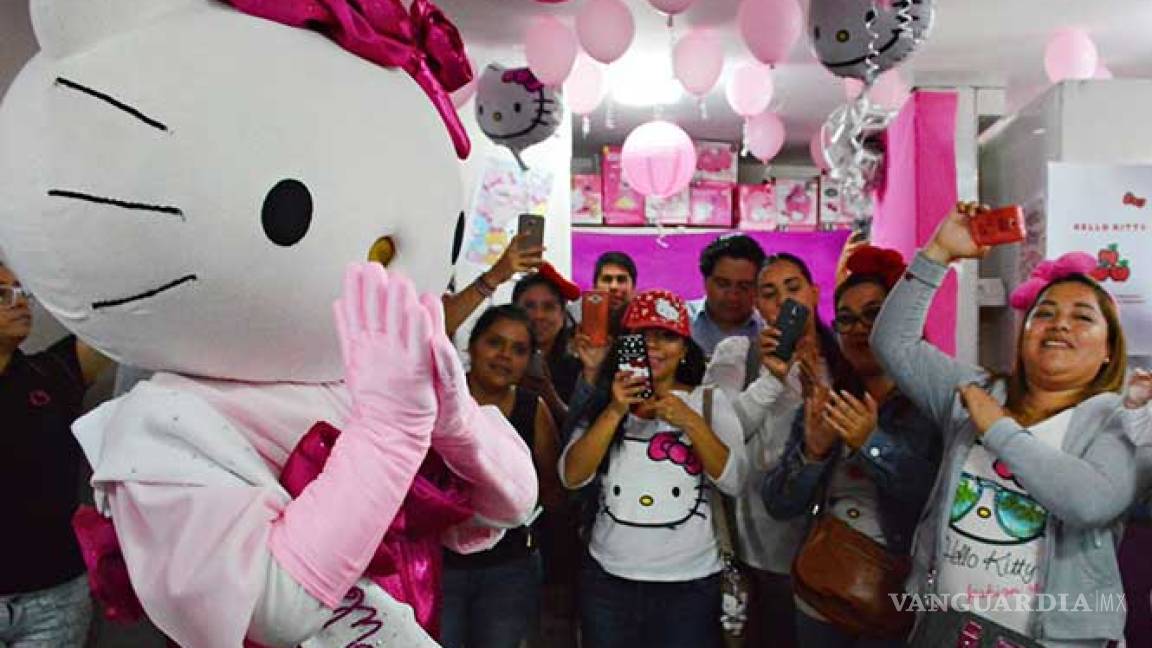 Hello Kitty celebra su 42 aniversario en el Museo del Juguete
