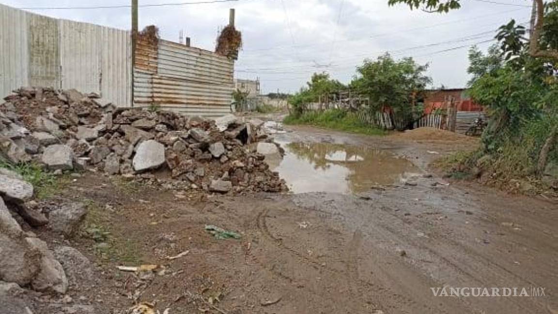 Colonia López Obrador en Veracruz: sin agua, drenaje, ni pavimento