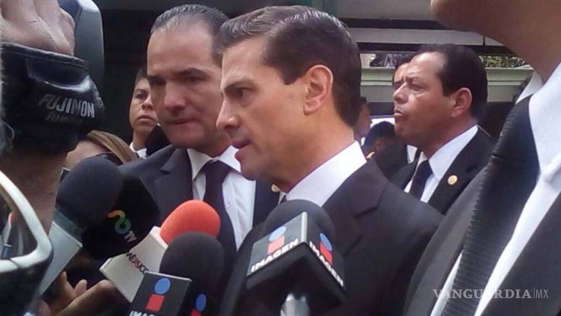 Peña Nieto asiste a funeral del empresario Lorenzo Servitje