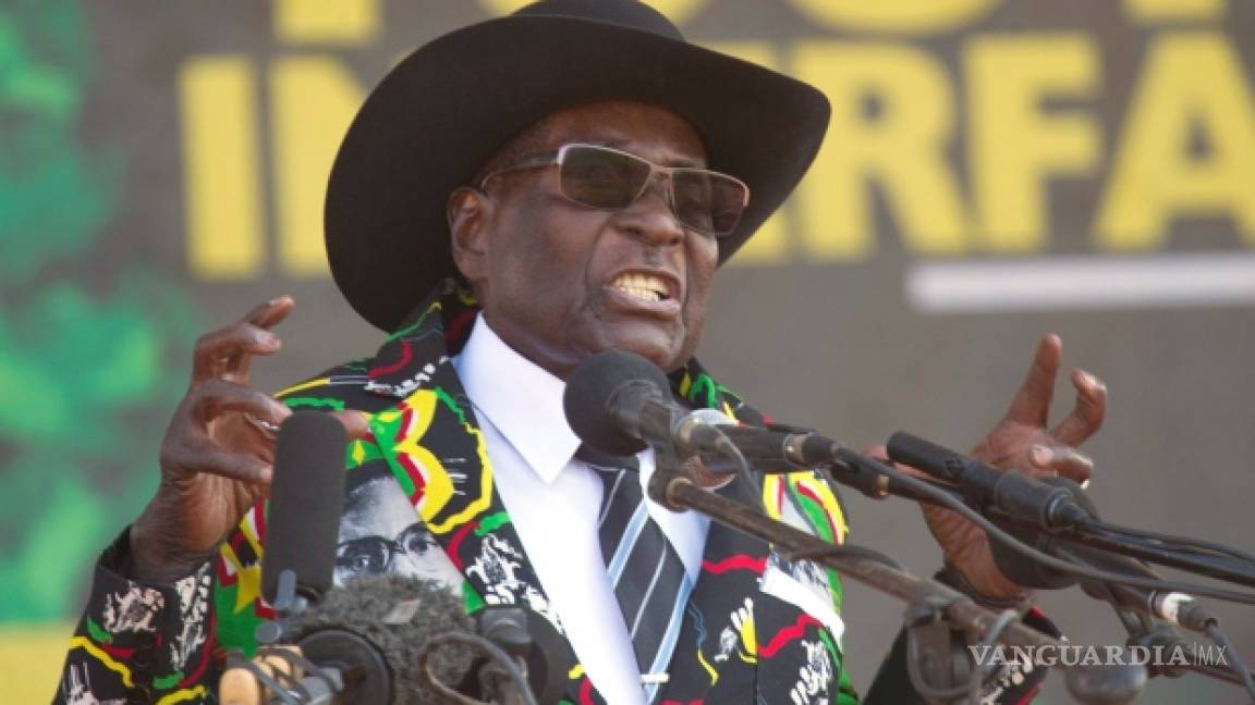Mugabe no dimite y pide que el país vuelva a la normalidad