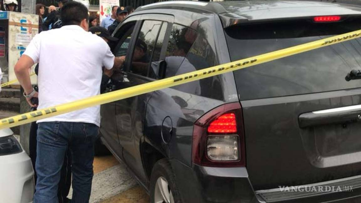 Presuntos delincuentes y policías desatan balacera en CDMX
