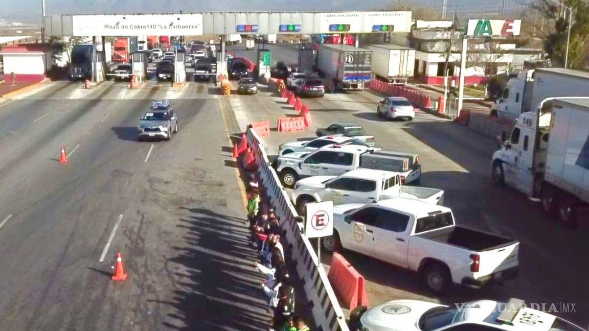 $!Miles de paisanos decidieron, este año, regresar al País por la frontera de Coahuila.