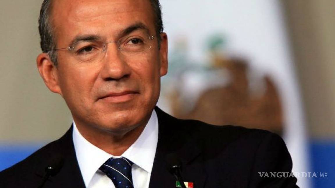 AMLO llama mentirosas a las autoridades: Felipe Calderón