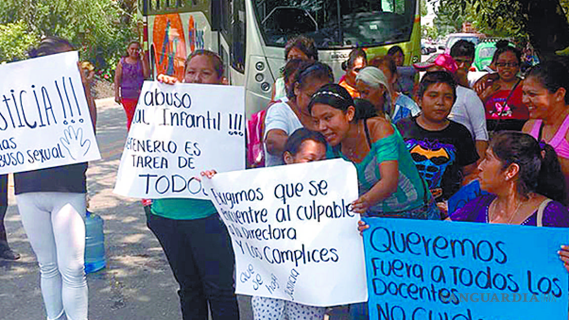 Violan a niña de 7 años; papás cierran carreteras en el Estado de Morelos