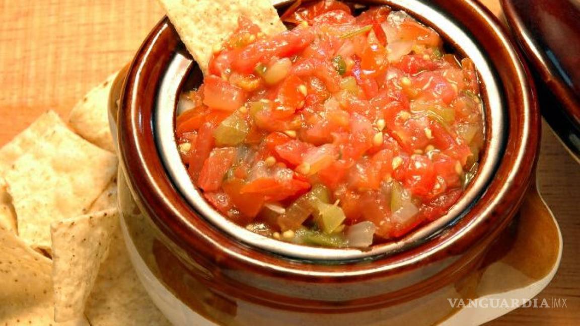 La salsa de tus tacos será más cara, cuesta de enero dispara precio de chile, tomate y cebolla