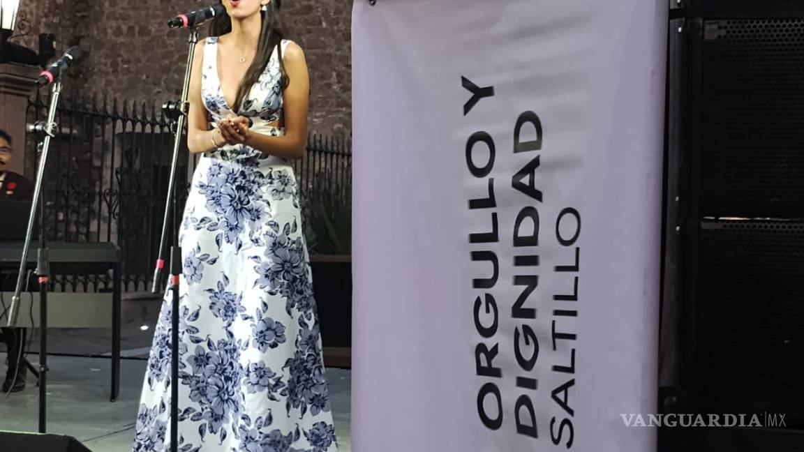 $!Intérpretes de mezzosopranos, sopranos, tenores y contratenores vestidos de gala mientras interpretan arias y música popular mexicana.