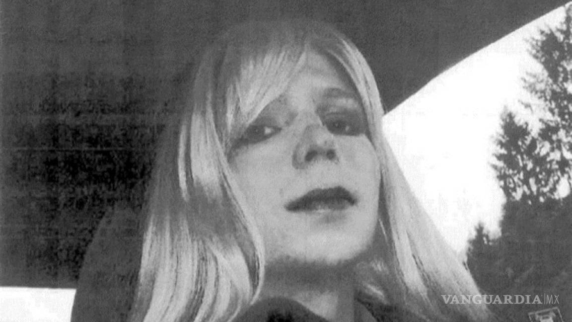 Chelsea Manning intenta suicidarse