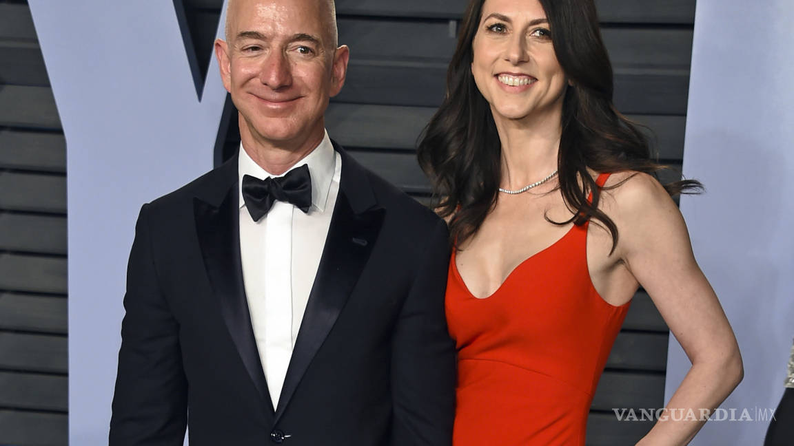 Jeff Bezos divide sus acciones de Amazon tras su divorcio