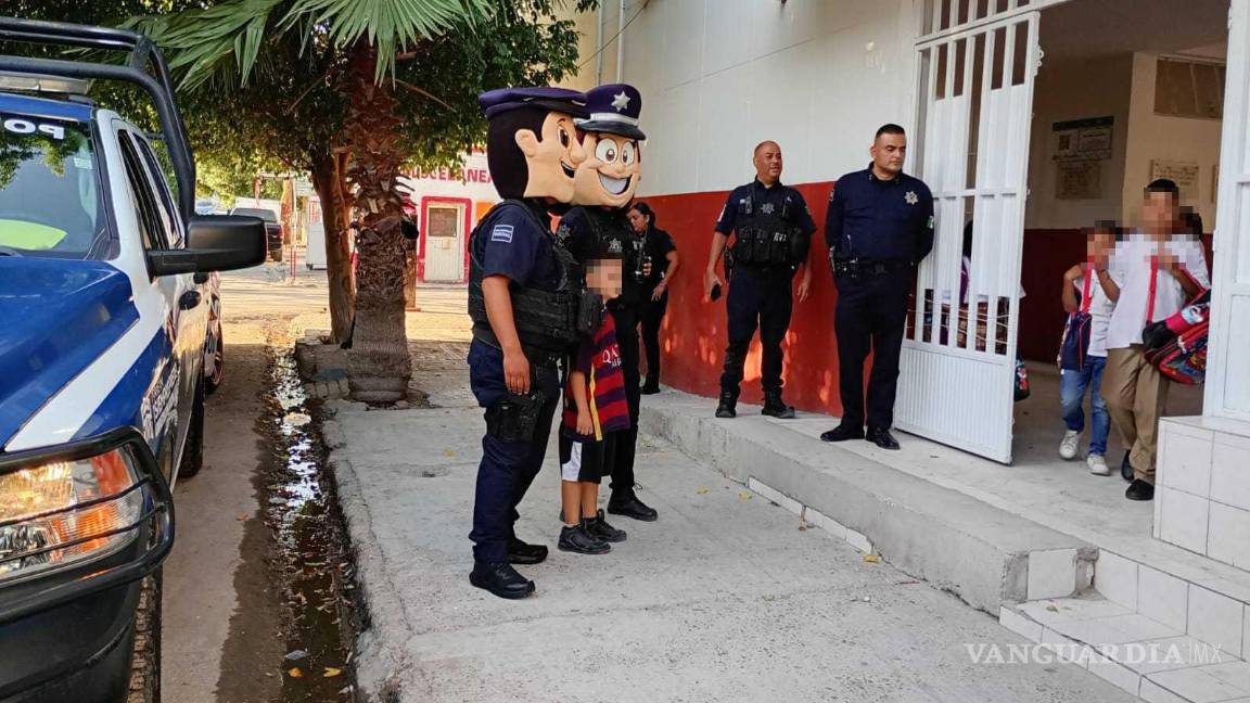 $!La presencia policial busca brindar tranquilidad y protección a los menores.