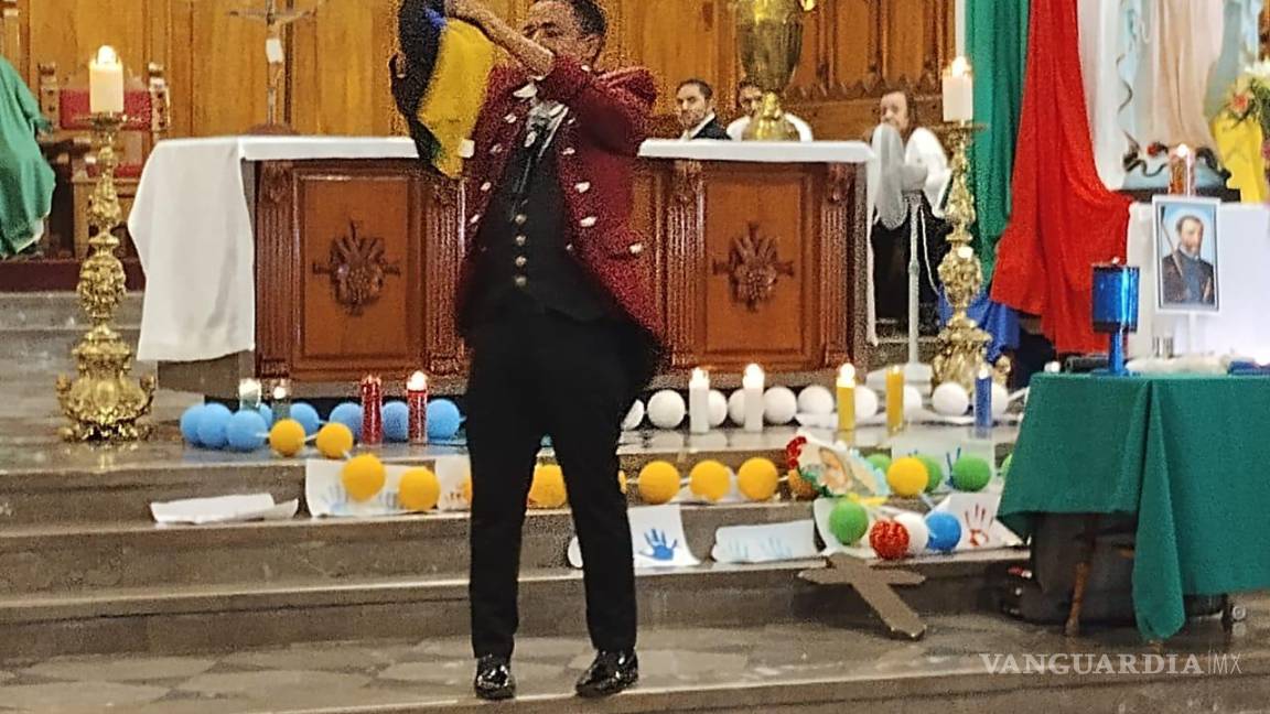 $!Miguel Razzo comparte su pasión por el ilusionismo en la evangelización de la fe católica.