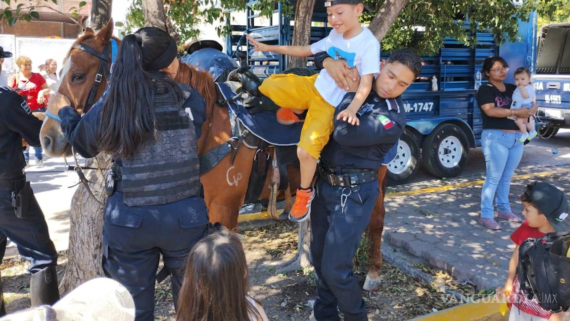 $!Los elementos municipales apoyaron a los niños en todo momento.