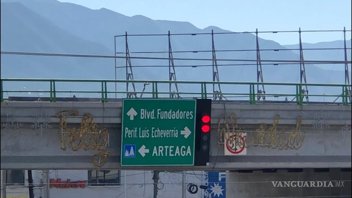 $!Imagen captada por transeúntes del bulevar Eulalio Gutiérrez.