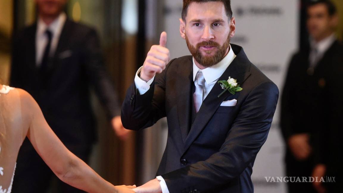 $!Messi se 'come años' con su cambio de look