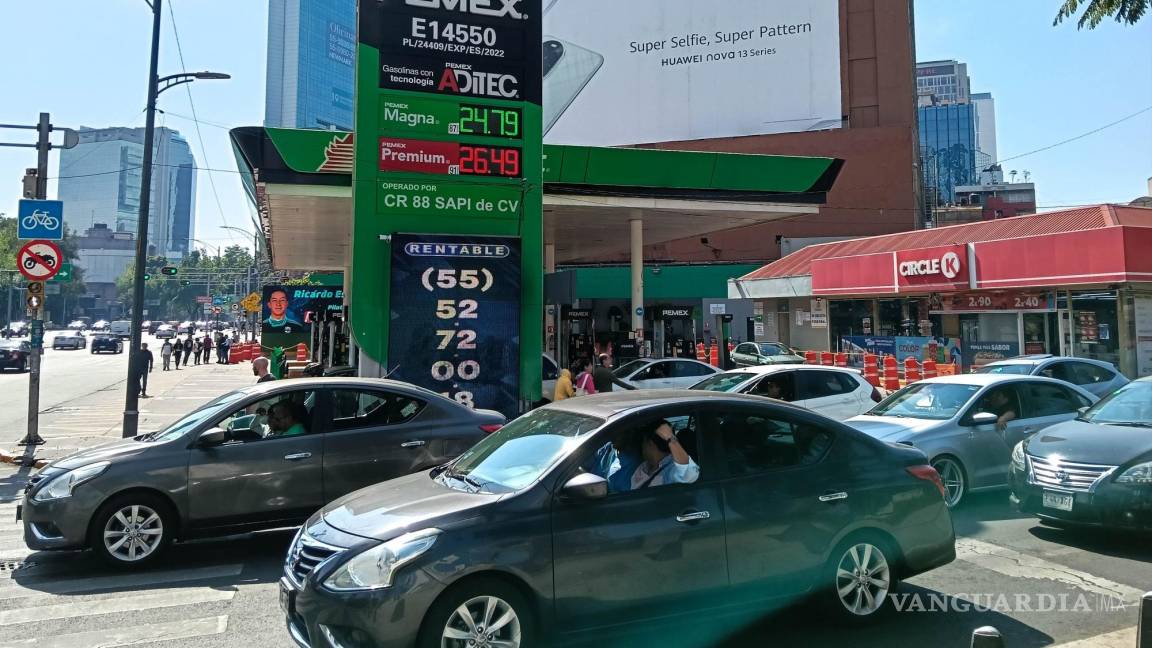 Pagan mexicanos gasolina 43% más cara que en Estados Unidos