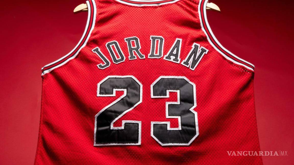 Jersey de Michael Jordan es subastado en casi 100 millones de pesos