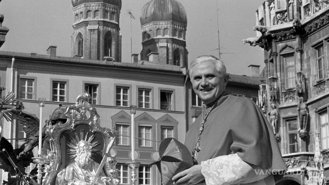 Vaticano defiende a Ratzinger y asegura que condenó los abusos y se reunió con víctimas