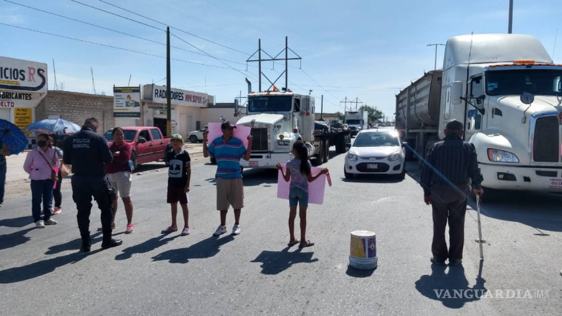 Se manifiestan por falta de agua en Torreón