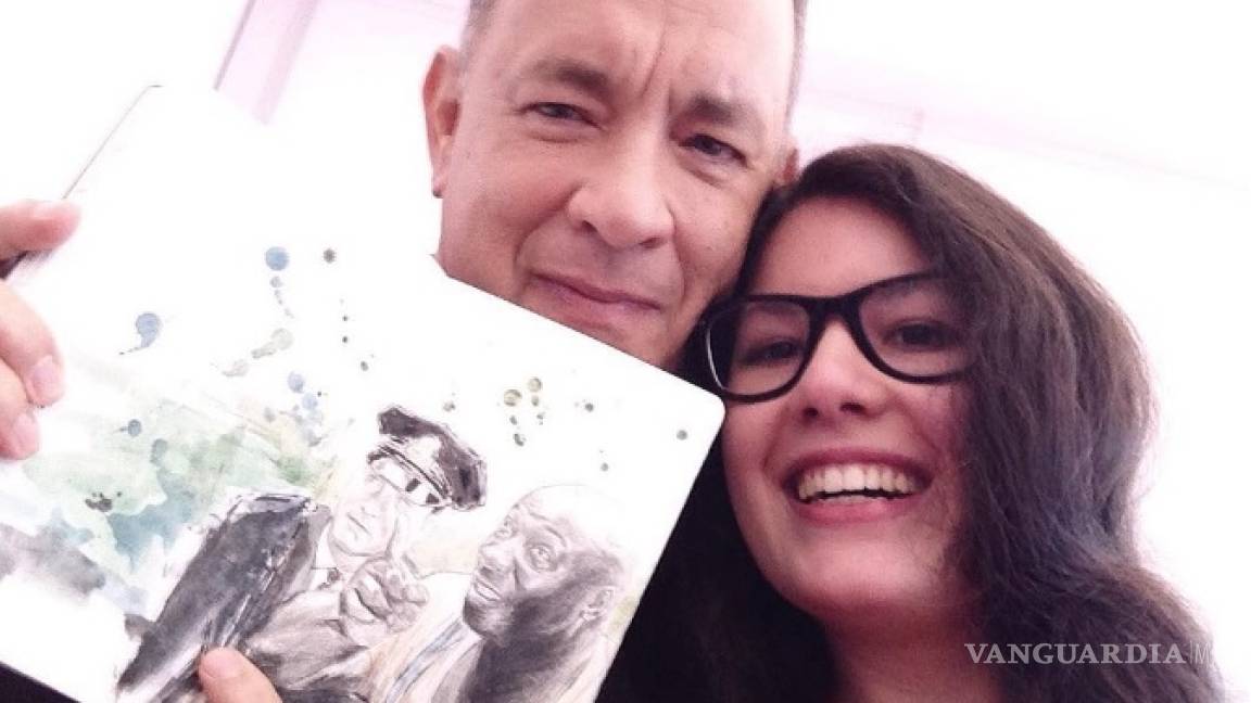 Tom Hanks le regala máquina de escribir a una fan