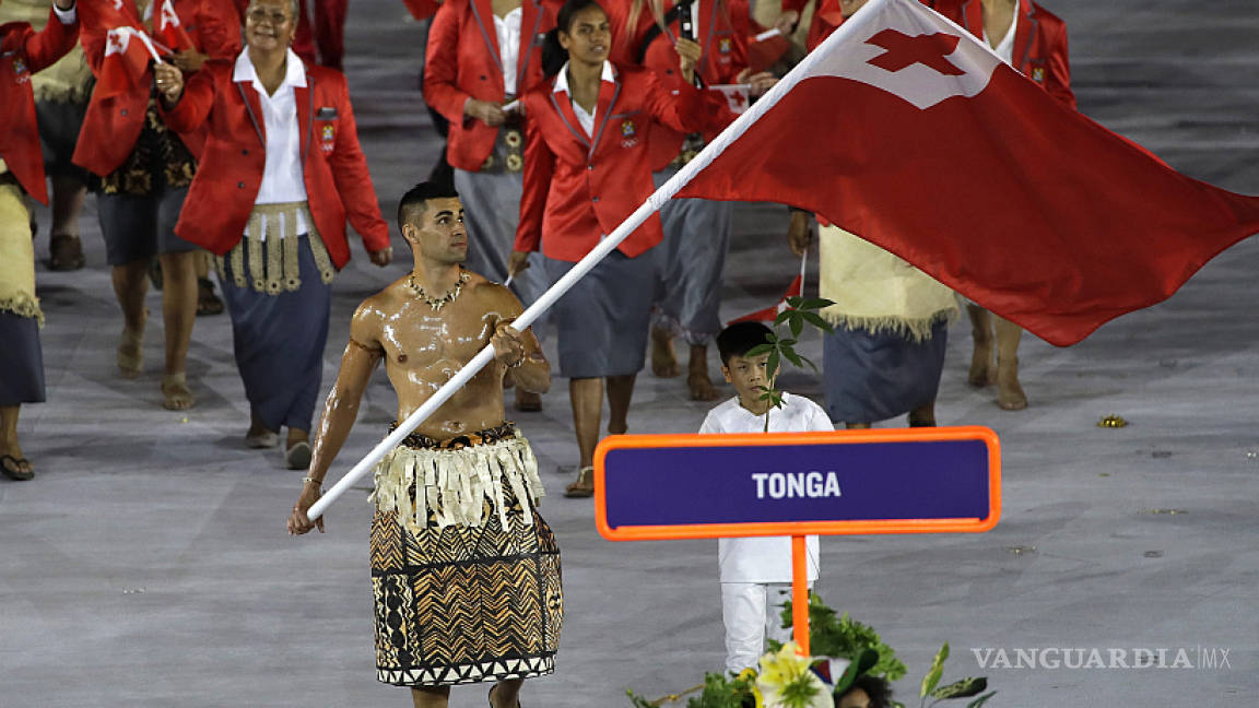 Reapareció el abanderado de Tonga en la ceremonia de clausura de los JJOO