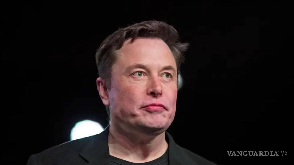 Elon Musk ordena a personal de Tesla que regrese a la oficina; asegura que fingen trabajar