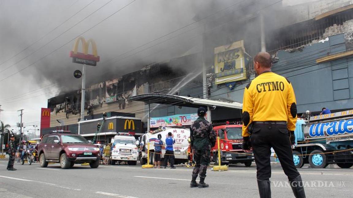 Incendio en un centro comercial deja al menos 37 muertos en el sur de Filipinas