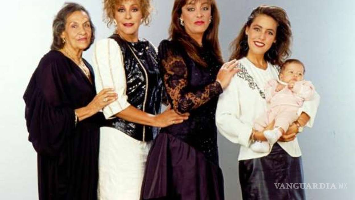 $!Silvia Pinal bañaba en agua fría a su hija Sylvia Pasquel para castigarla