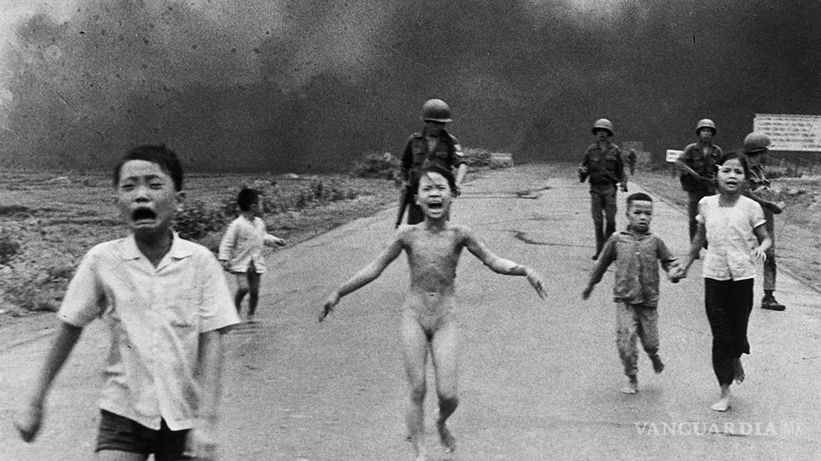 Suspende World Press Photo la autoría de foto de la niña huyendo en Vietnam premiada en 1973