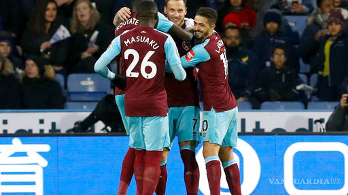 $!Sin 'Chicharito', West Ham golea al Huddersfield Town
