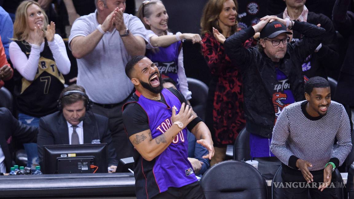 $!Stephen Curry y Draymond Green se encaran con el rapero Drake en el duelo de las Finales de la NBA