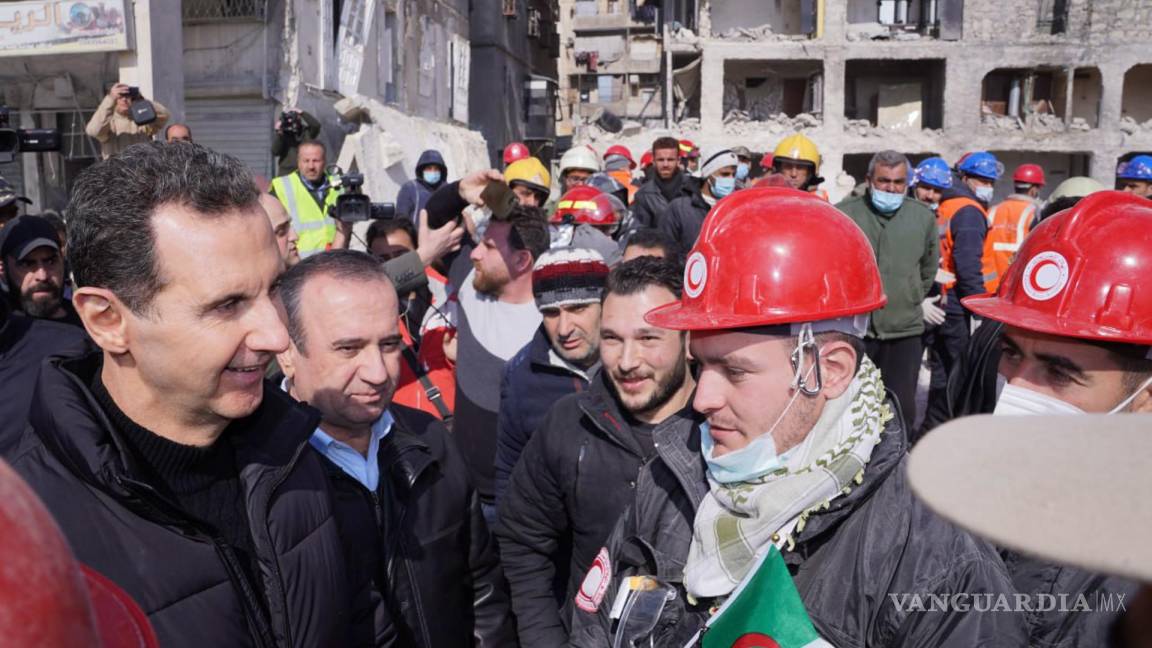 Bashar al Assad, presidente de Siria, visita Alepo en su primera aparición pública desde el sismo