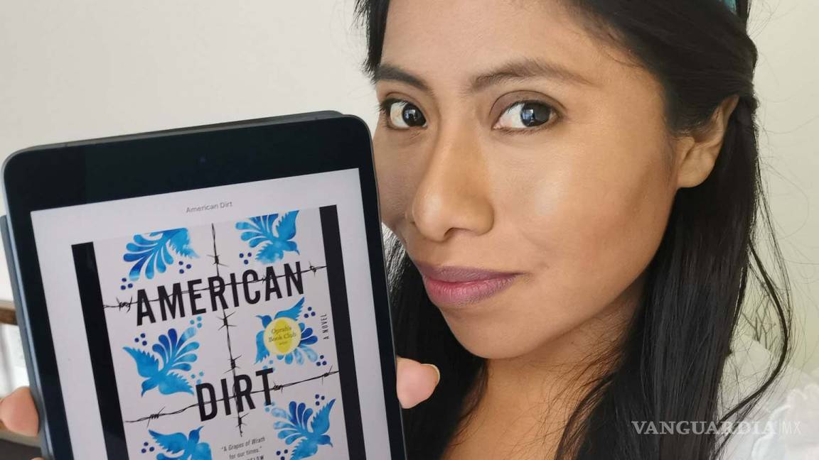 Periodista critica a Yalitza Aparicio por recomendar libro: 'primero léelo'