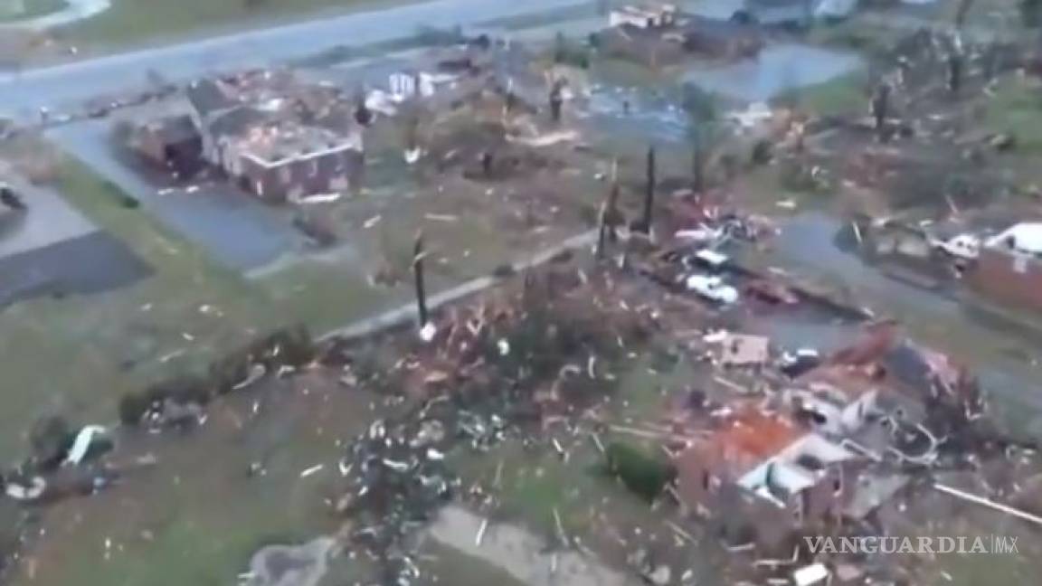 Tornado golpea a Nashville dejando a su paso 22 víctimas mortales