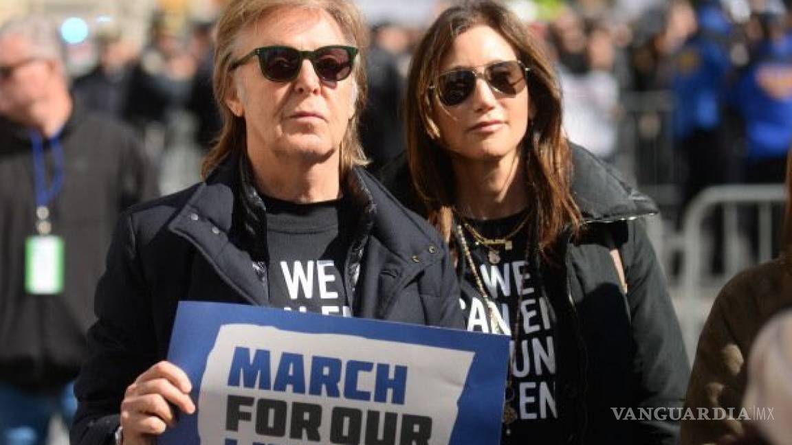 Paul McCartney recuerda a John Lennon en marcha antiarmas en NY