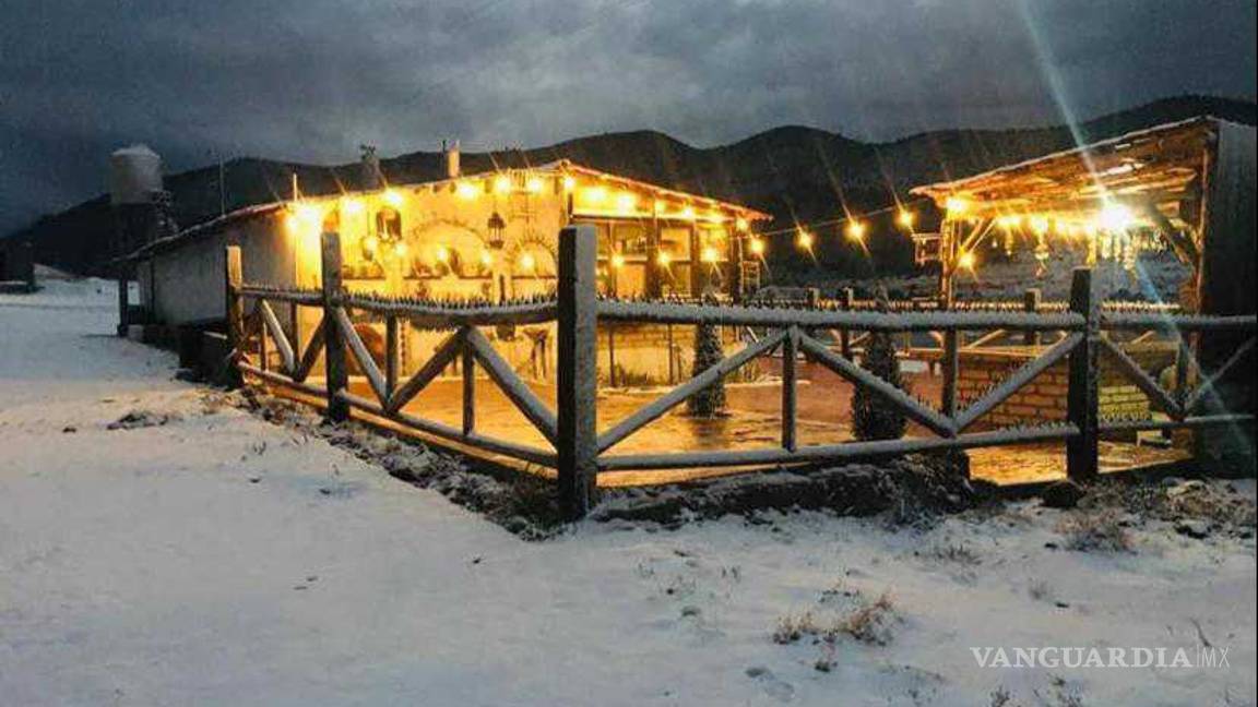 $!Arteaga se pinta de blanco en el último día del año